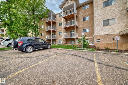 101 17467 98A Avenue, Edmonton, AB - Outdoor