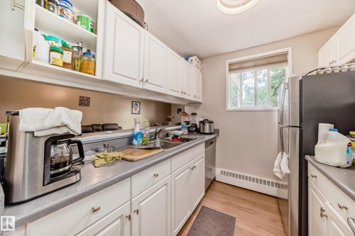 101 17467 98A Avenue, Edmonton, AB - Indoor Photo Showing Kitchen