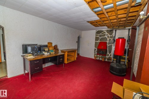 10512 55 Avenue, Edmonton, AB - Indoor