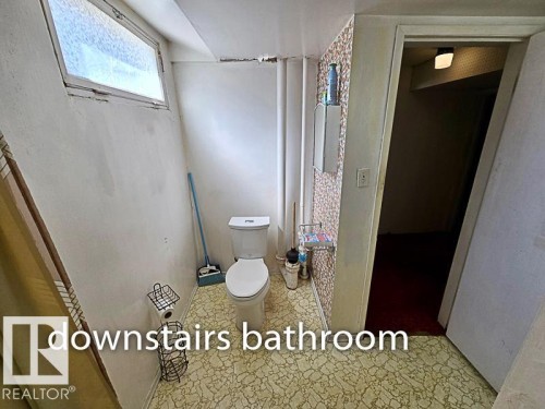 10512 55 Avenue, Edmonton, AB - Indoor