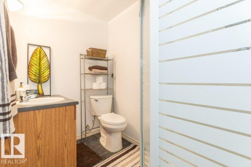 41 Pointe Masson, Beaumont, AB - Indoor Photo Showing Bathroom