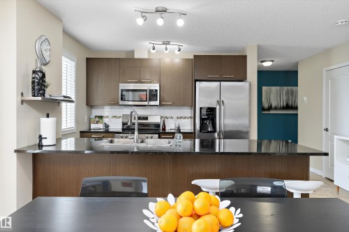 3118 9351 Simpson Drive, Edmonton, AB - Indoor Photo Showing Kitchen