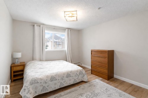 329 17447 98A Avenue, Edmonton, AB - Indoor Photo Showing Bedroom