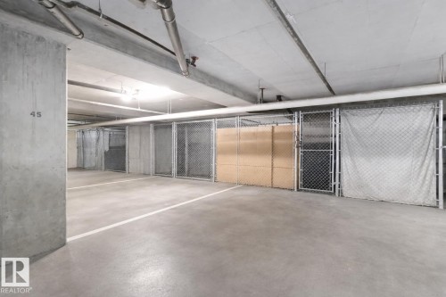 329 17447 98A Avenue, Edmonton, AB - Indoor Photo Showing Garage