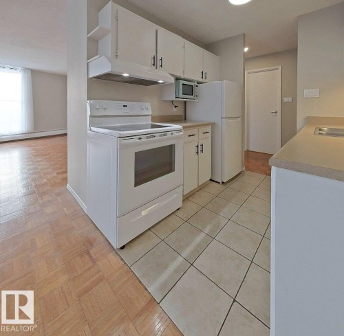 12141 Jasper Avenue, Edmonton, AB 