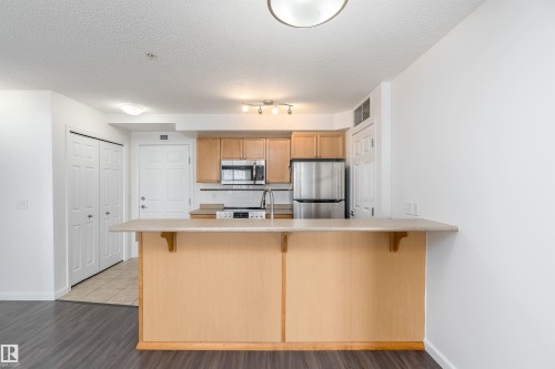 306 6921 199 Street, Edmonton, AB - Indoor Photo Showing Kitchen