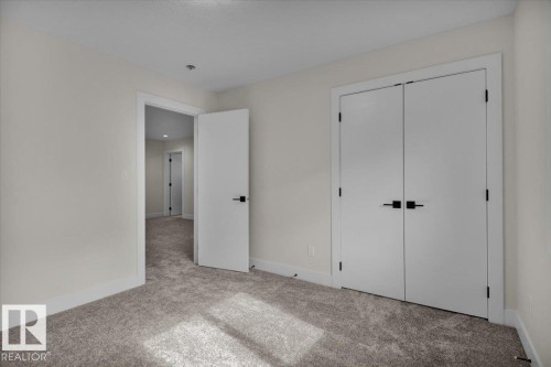 9327 181 Avenue, Edmonton, AB - Indoor Photo Showing Other Room