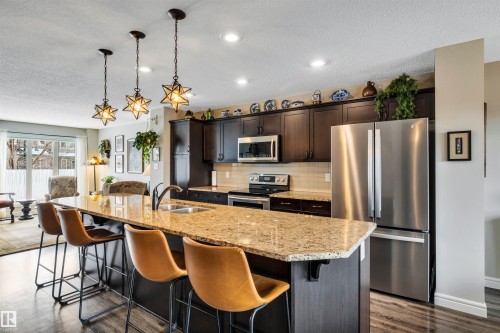 3056 Keswick Way, Edmonton, AB - Indoor Photo Showing Kitchen With Double Sink With Upgraded Kitchen