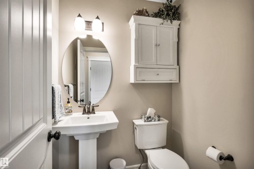 3056 Keswick Way, Edmonton, AB - Indoor Photo Showing Bathroom