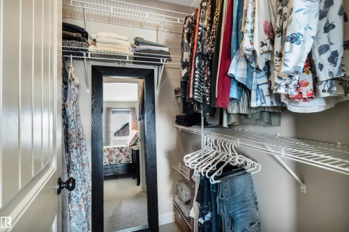 3056 Keswick Way, Edmonton, AB - Indoor With Storage