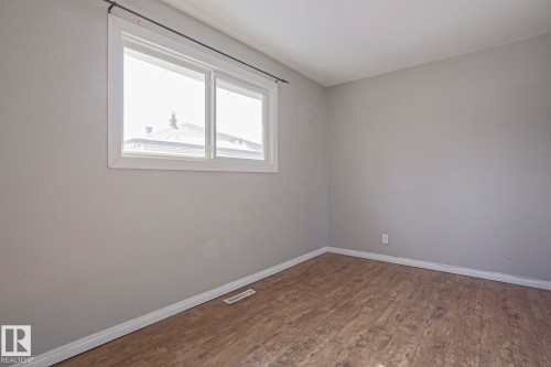 9007 129B Avenue, Edmonton, AB - Indoor Photo Showing Other Room