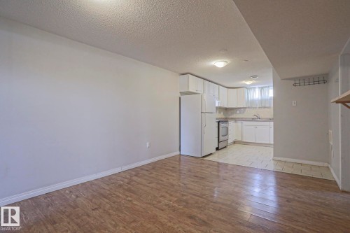 9007 129B Avenue, Edmonton, AB - Indoor Photo Showing Kitchen