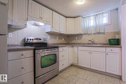 9007 129B Avenue, Edmonton, AB - Indoor Photo Showing Kitchen