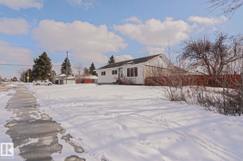 9007 129B Avenue, Edmonton, AB - Outdoor