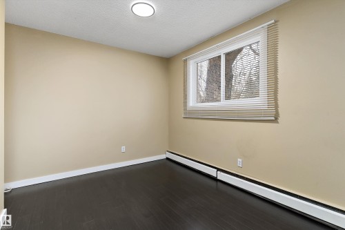 103 14903 92 Avenue, Edmonton, AB - Indoor Photo Showing Other Room