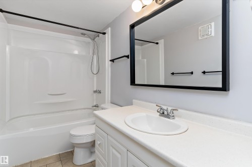 103 14903 92 Avenue, Edmonton, AB - Indoor Photo Showing Bathroom