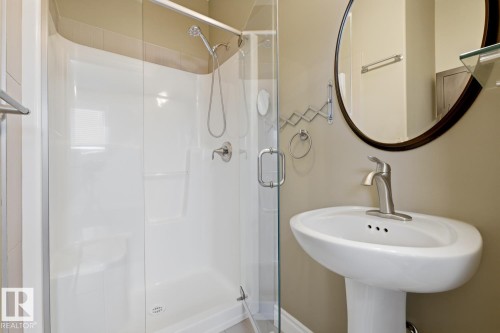 11403 92 Street, Edmonton, AB - Indoor Photo Showing Bathroom