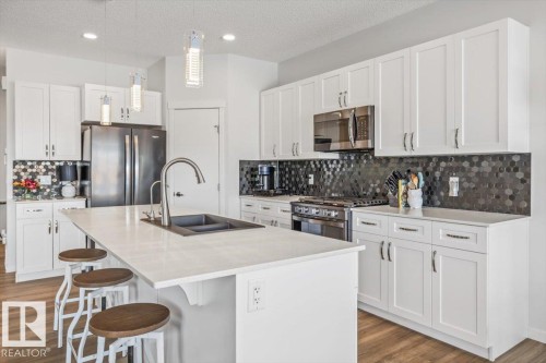 17616 124 Street, Edmonton, AB - Indoor Photo Showing Kitchen With Stainless Steel Kitchen With Double Sink With Upgraded Kitchen