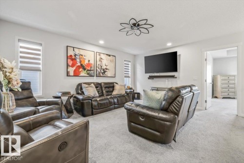 17616 124 Street, Edmonton, AB - Indoor Photo Showing Living Room