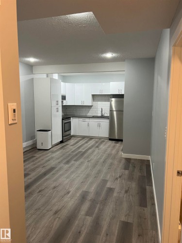 17616 124 Street, Edmonton, AB - Indoor Photo Showing Kitchen