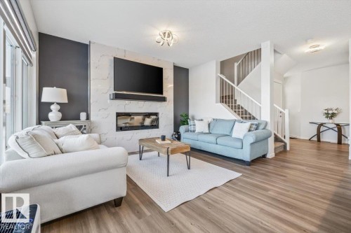 17616 124 Street, Edmonton, AB - Indoor Photo Showing Living Room With Fireplace