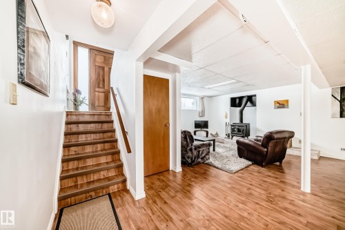 18507 98 Avenue, Edmonton, AB - Indoor Photo Showing Other Room