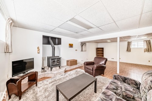 18507 98 Avenue, Edmonton, AB - Indoor