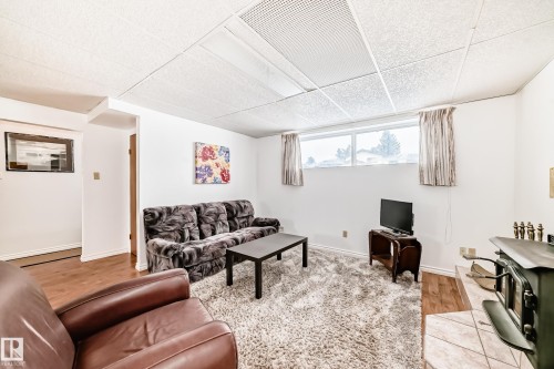 18507 98 Avenue, Edmonton, AB - Indoor