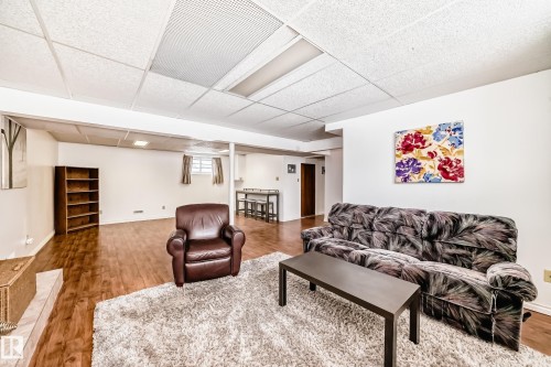 18507 98 Avenue, Edmonton, AB - Indoor