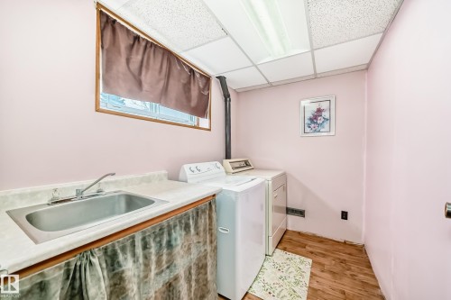 18507 98 Avenue, Edmonton, AB - Indoor Photo Showing Laundry Room