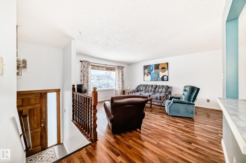 18507 98 Avenue, Edmonton, AB - Indoor Photo Showing Other Room