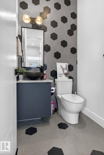 8405 77 Street, Edmonton, AB - Indoor Photo Showing Bathroom