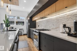 8405 77 Street  Edmonton, AB T6C 2L7