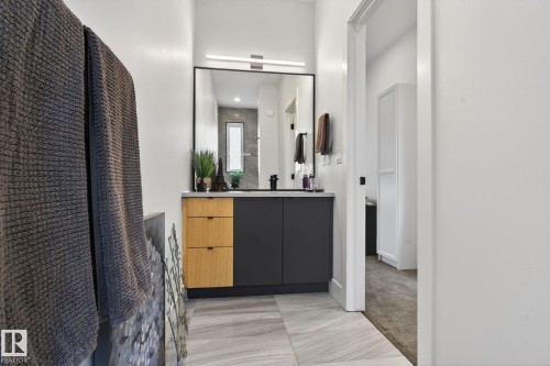 8405 77 Street, Edmonton, AB - Indoor Photo Showing Bathroom