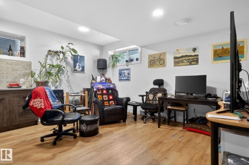 8405 77 Street, Edmonton, AB - Indoor