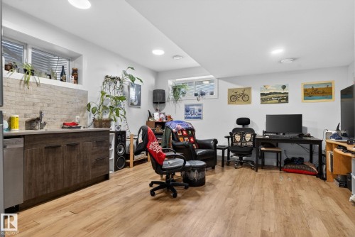 8405 77 Street, Edmonton, AB - Indoor