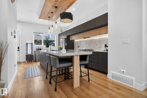 8405 77 Street, Edmonton, AB - Indoor Photo Showing Dining Room
