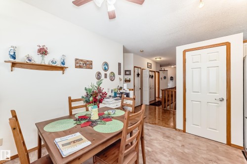 14 Linkside Place, Spruce Grove, AB - Indoor Photo Showing Dining Room