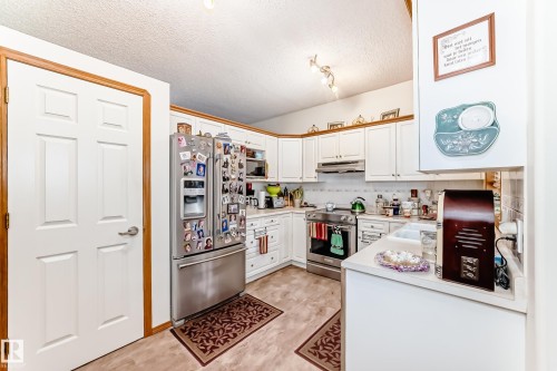 14 Linkside Place, Spruce Grove, AB - Indoor Photo Showing Kitchen