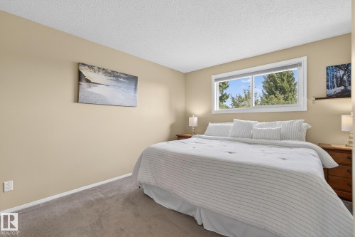 3528 56 Street, Edmonton, AB - Indoor Photo Showing Bedroom