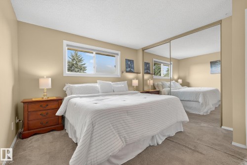 3528 56 Street, Edmonton, AB - Indoor Photo Showing Bedroom