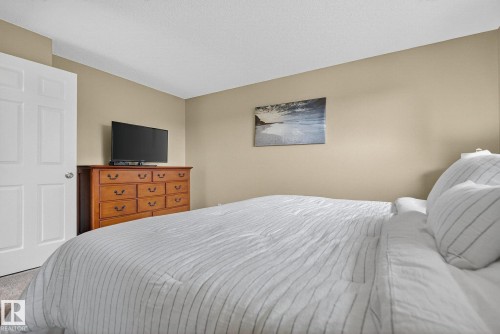 3528 56 Street, Edmonton, AB - Indoor Photo Showing Bedroom
