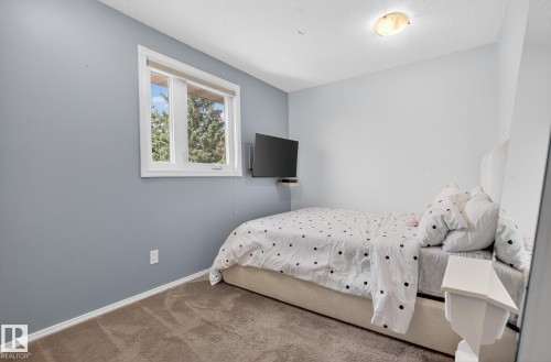 3528 56 Street, Edmonton, AB - Indoor Photo Showing Bedroom