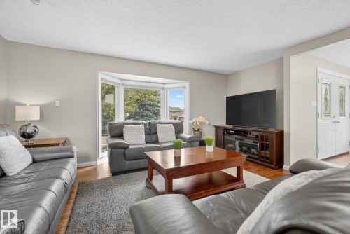 3528 56 Street, Edmonton, AB - Indoor Photo Showing Living Room