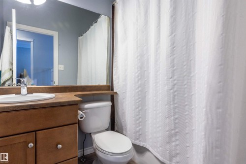 20515 92 Avenue, Edmonton, AB - Indoor Photo Showing Bathroom