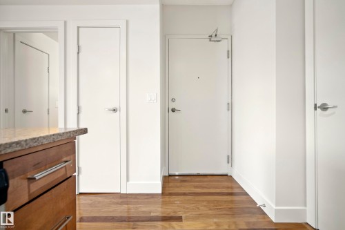 401 11933 Jasper Avenue, Edmonton, AB - Indoor Photo Showing Other Room