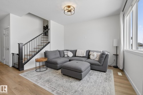 18 Nouveau Drive, St. Albert, AB - Indoor Photo Showing Living Room