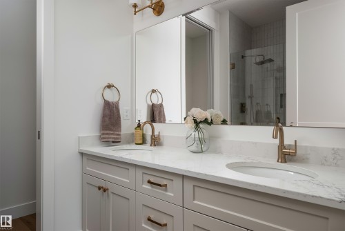 7 Sydwyck Circle, Spruce Grove, AB - Indoor Photo Showing Bathroom