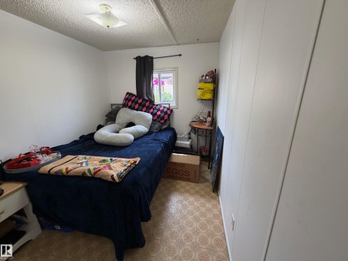 32 4202 45 Street, Wetaskiwin, AB 