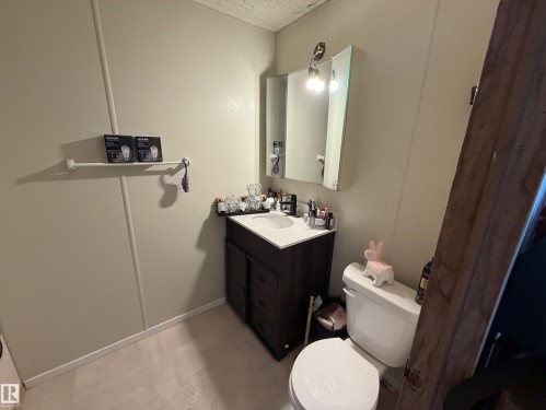32 4202 45 Street, Wetaskiwin, AB 
